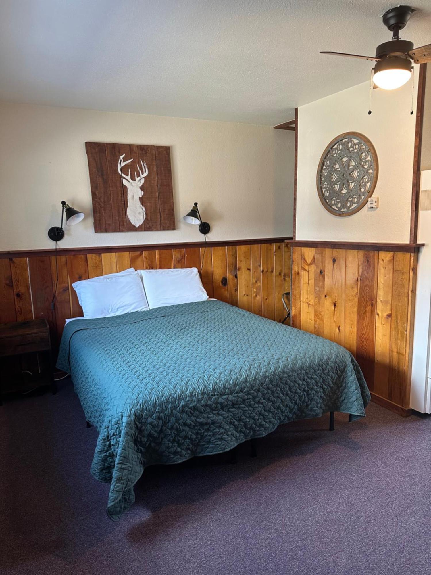 Deer Lodge Ред-Рівер Номер фото